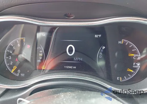 2017 Jeep Grand Cherokee Altitude 4X4 z USA, uszkodzony, nr VIN 1C4RJFAG0HC925004